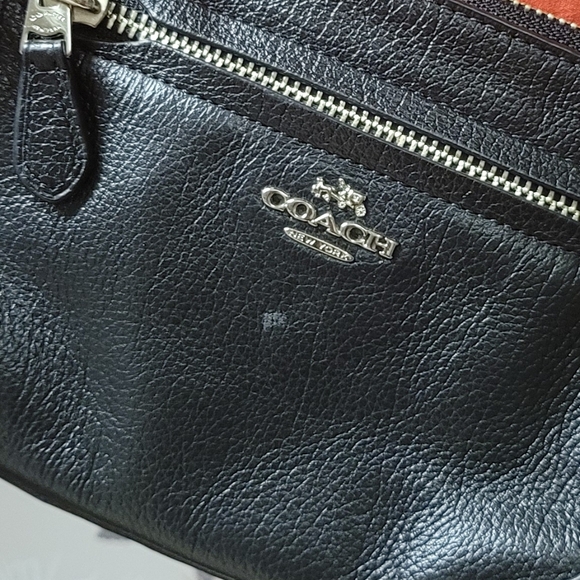 Coach Mickie crossbody, black grain leather and silver hardware - Picture 4 of 10